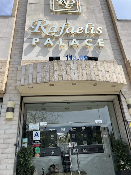 Rafaelis Palace Picture 8