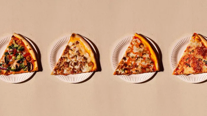 Queens Pizza & Smash Burgers Picture 3