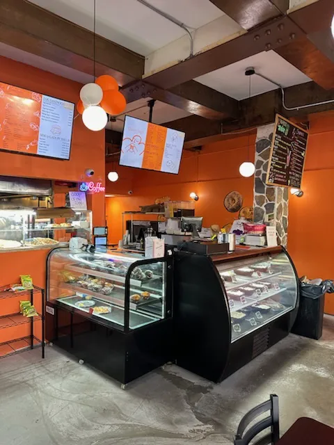 Queens Pizza & Smash Burgers Picture 2