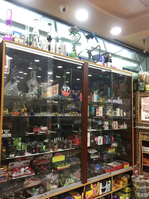 AM Deli & Grill Picture 3