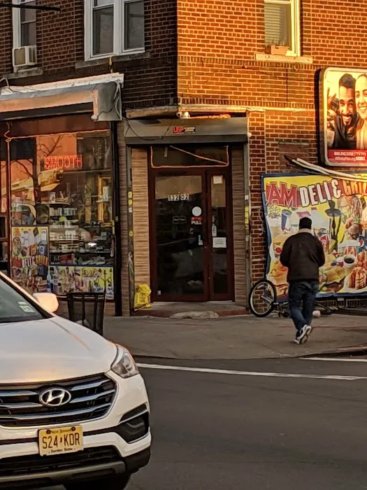 AM Deli & Grill Picture 6