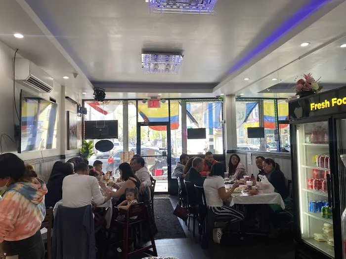 Sabores Latinos Restaurant & Bakery Picture 3