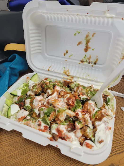 Fatima's Halal Food Picture 4
