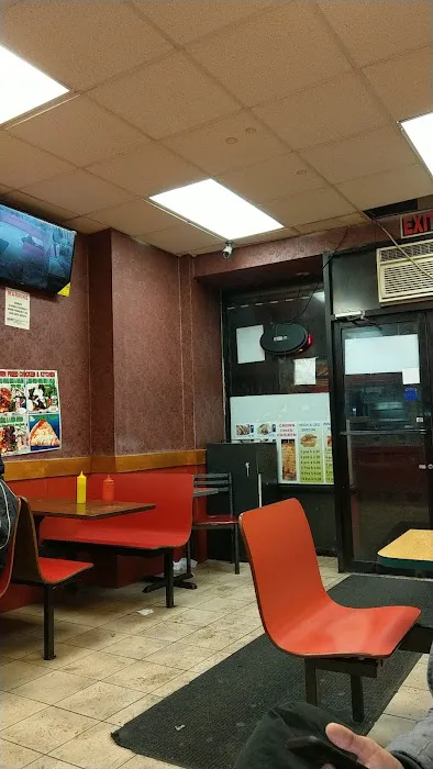 Crown Pizza & Burger Picture 3