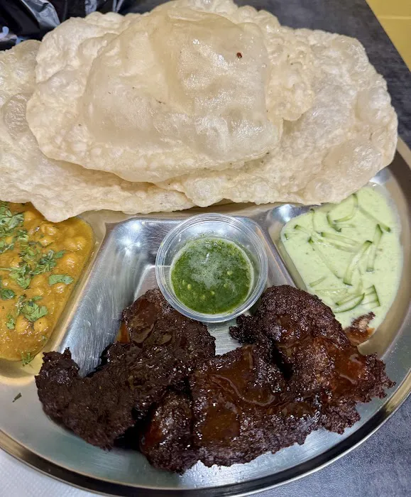 Tong Restaurant টং রেষ্টুরেন্ট Picture 2