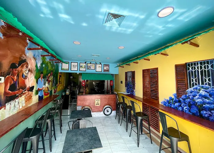 Tong Restaurant টং রেষ্টুরেন্ট Picture 4