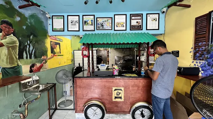 Tong Restaurant টং রেষ্টুরেন্ট Picture 3
