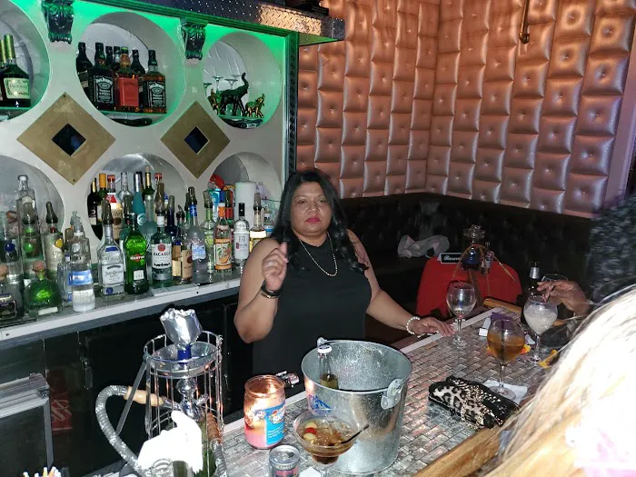 Lynx Lounge Picture 5