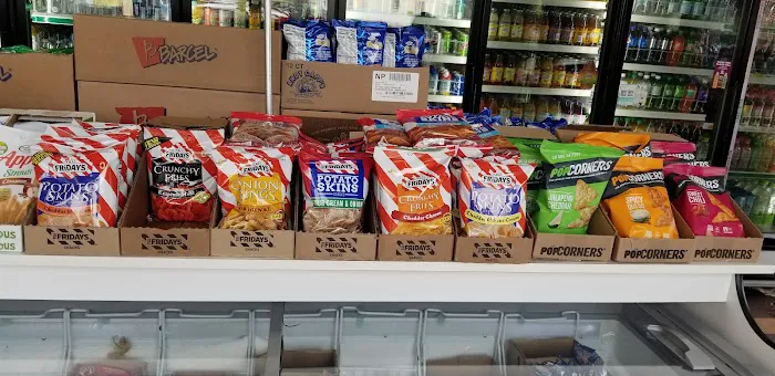 Halal Deli Grocery Picture 2