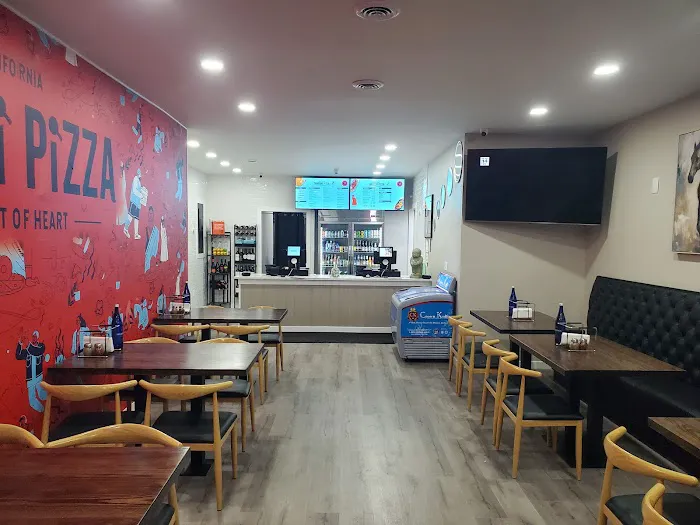 Tandoori Pizza - Richmond Hill Picture 8