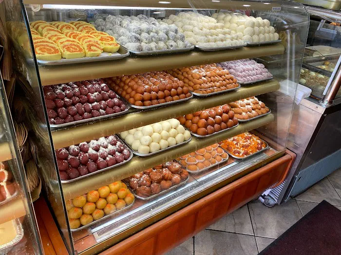 Premium Sweets & Restaurant (প্রিমিয়াম সুইটস এন্ড রেস্টুরেন্ট) Picture 8