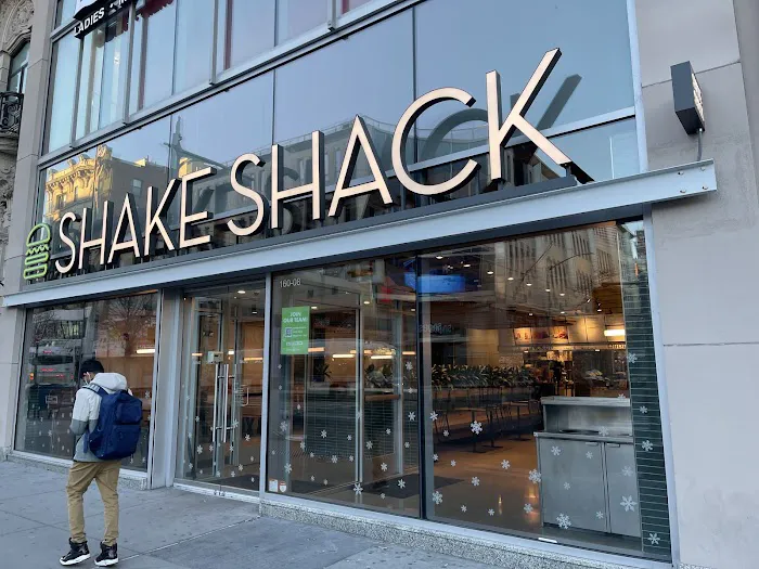 Shake Shack Jamaica Ave Picture 8