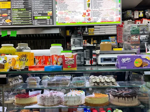 Queens Gourmet Deli Picture 1