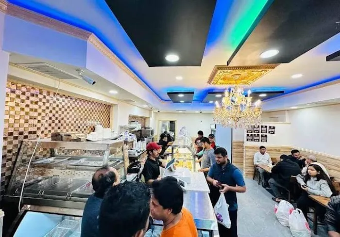 Khalil Biriyani House Jamaica Picture 3