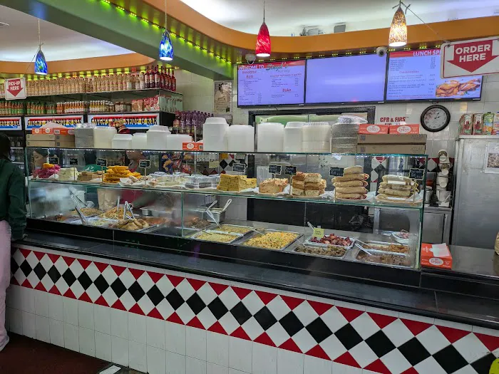 Singh's Roti Shop & Bar Picture 4