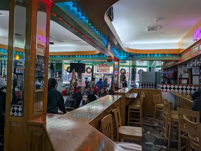 Singh's Roti Shop & Bar Picture 10