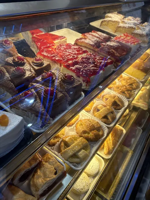 Latin Bakery Picture 10