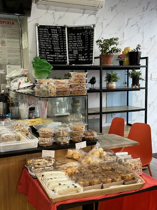 Rose Cake House Picture 3