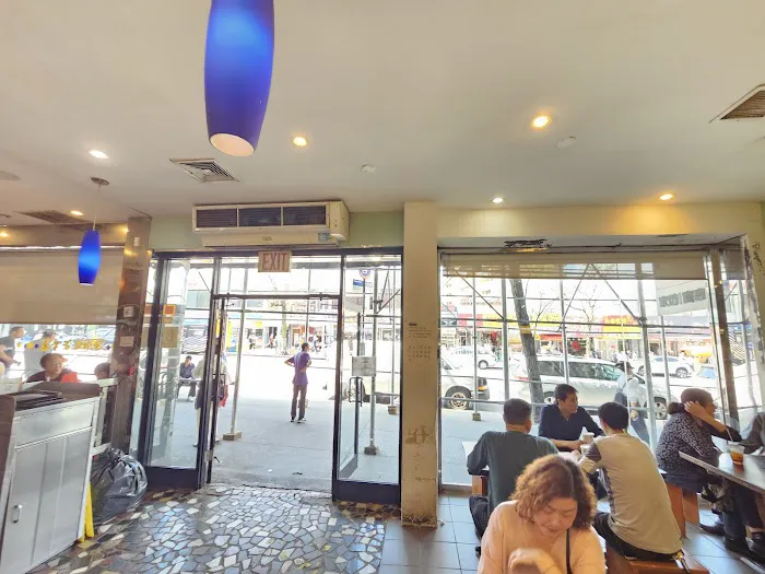 Tong's Cafe Picture 4