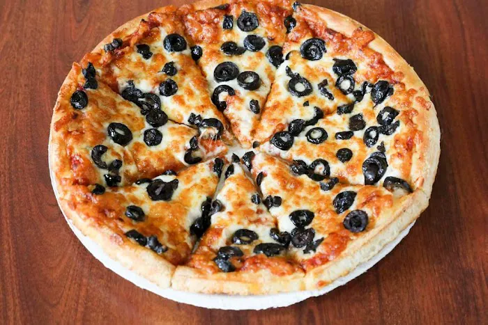 Singas Famous Pizza Picture 7