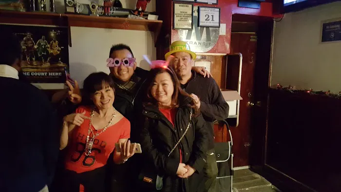 Kelly's Pub Picture 6