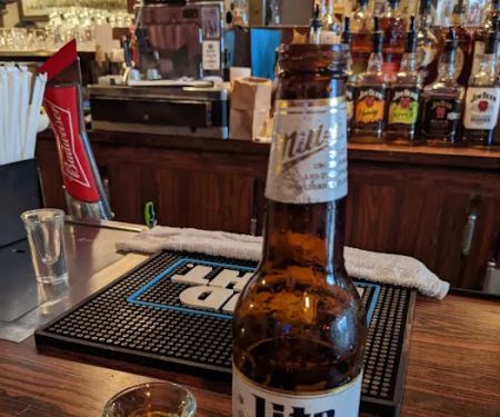 Kelly's Pub