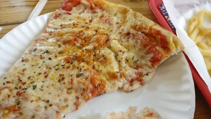 Crown Fried Chicken & Pizza (Halal) Picture 3