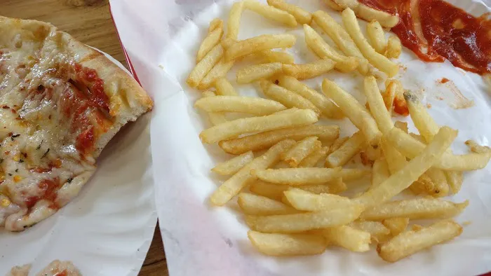 Crown Fried Chicken & Pizza (Halal) Picture 6
