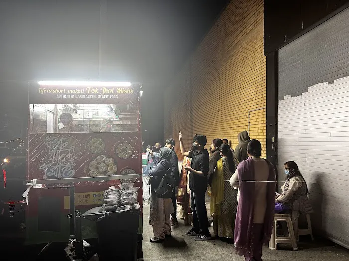 Tok Jhal Mishti - Bangladeshi Street Food Picture 3