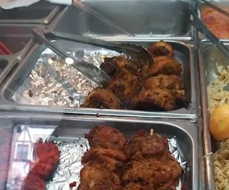 Dhaka Sweets & Restaurant (u09a2u09beu0995u09be u09b8u09c1u0987u099fu09b8)