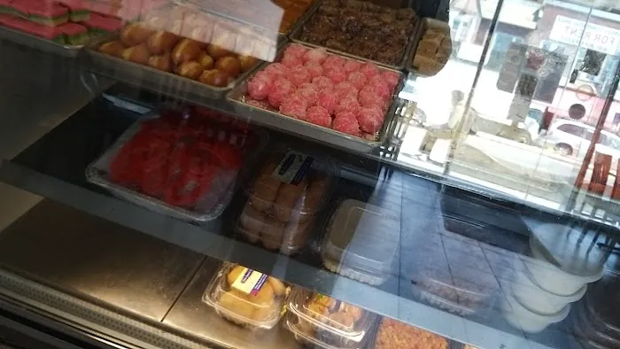 Dhaka Sweets & Restaurant (ঢাকা সুইটস) Picture 2