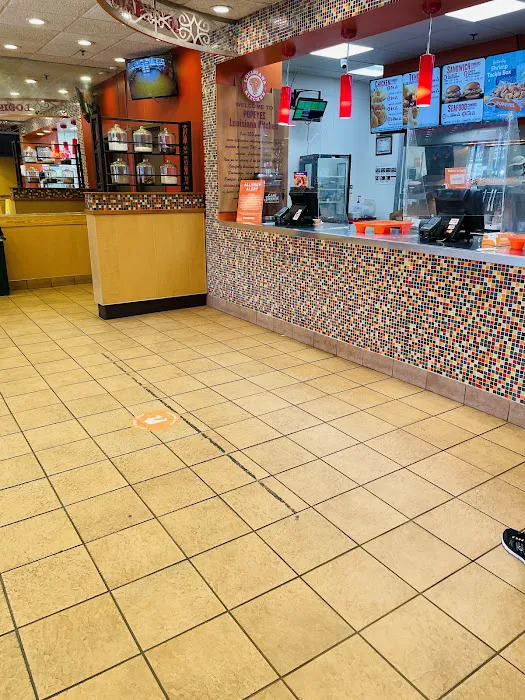 Popeyes Louisiana Kitchen Picture 2