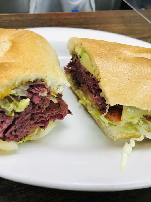 Fu Long Deli and Grocery Picture 2