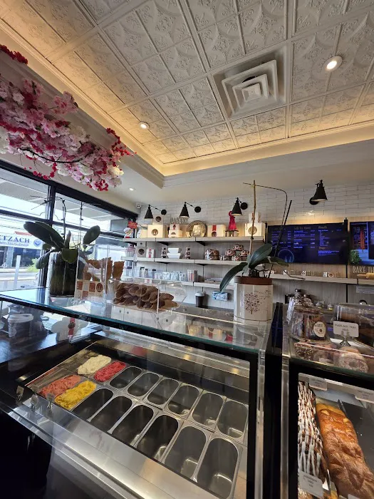 Lulu's Bakery Picture 7