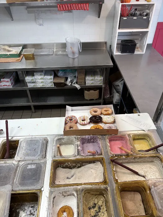 Duck Donuts Picture 7