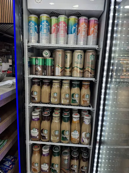 Salt & Pepper Deli & Grill Picture 4