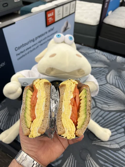 Tommy's Deli Picture 2