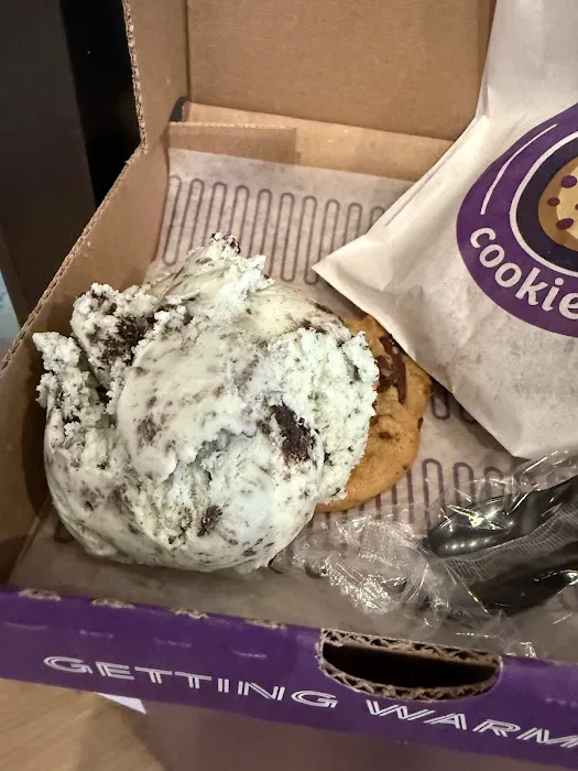 Insomnia Cookies Picture 7