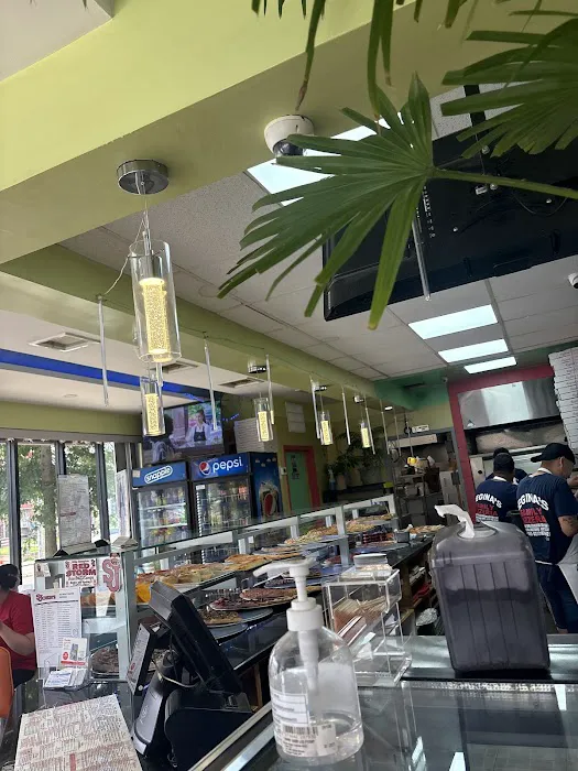 Regina's Pizzeria Picture 7