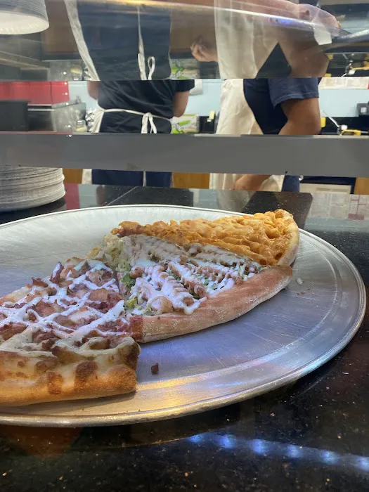 Regina's Pizzeria Picture 4