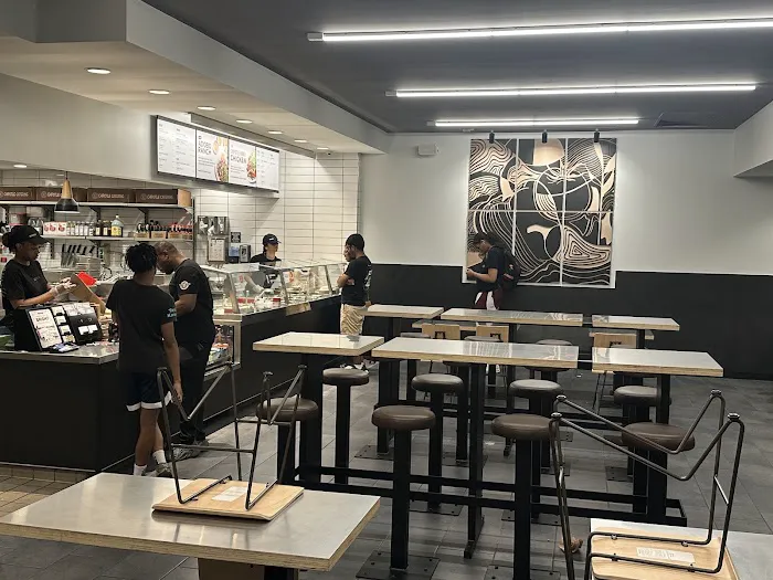 Chipotle Mexican Grill Picture 8