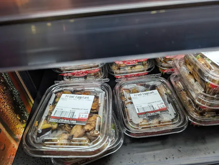 Isaacs Kosher Deli Picture 8