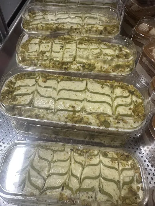 Isaacs Kosher Deli Picture 7