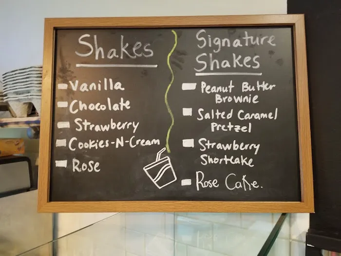 Chicken N Shakes Picture 6