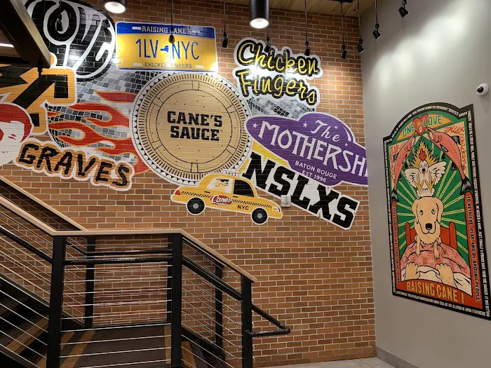 Raising Cane's Chicken Fingers Picture 6