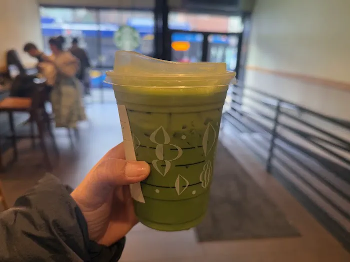 Starbucks Picture 7