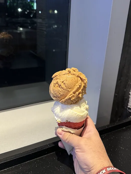 Soft Swerve Ice Cream 扭扭冰 Picture 7