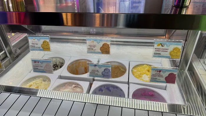 Soft Swerve Ice Cream 扭扭冰 Picture 5