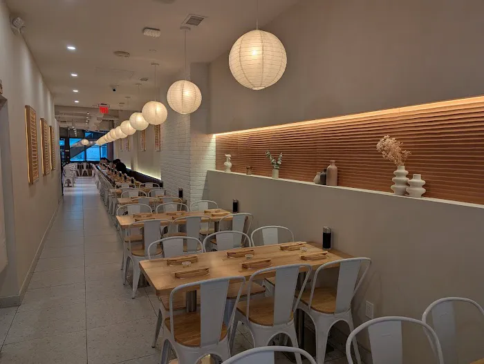 Akino (Flushing) Picture 9