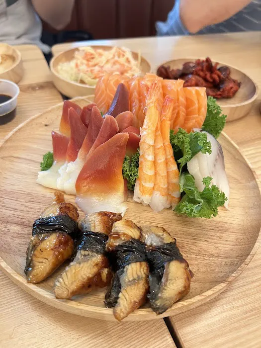 Akino (Flushing) Picture 8